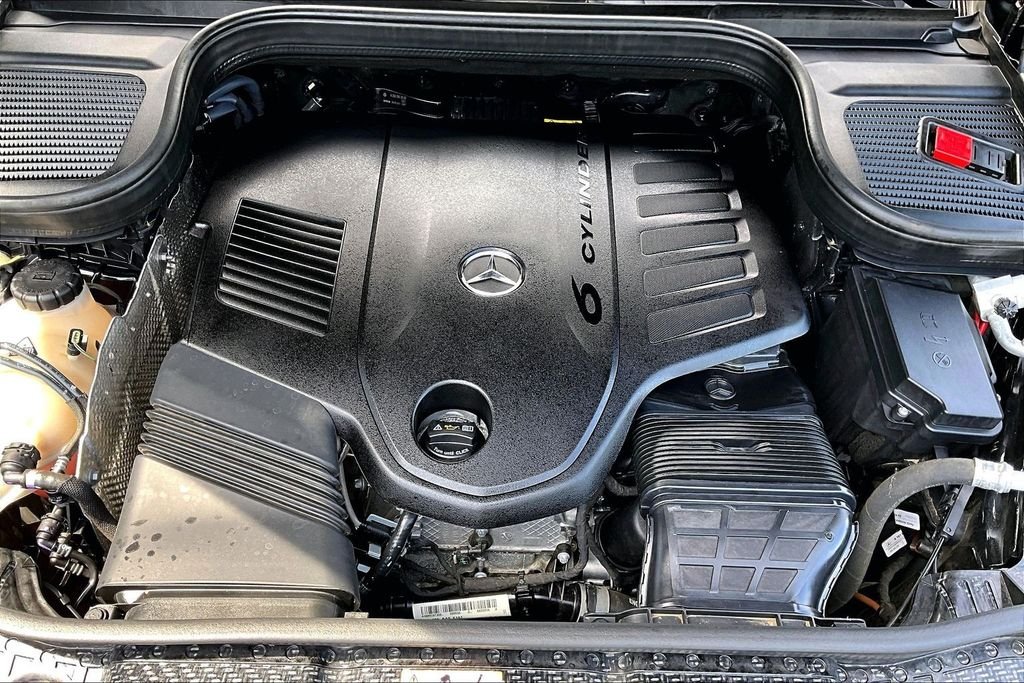 Certified Used 2022 Black Mercedes-Benz GLS 450 image 34