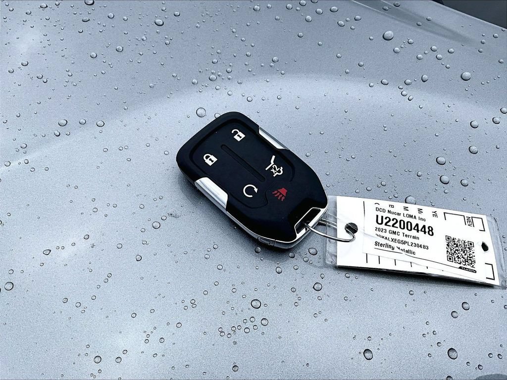 Used 2023 Sterling Metallic GMC Denali image 31