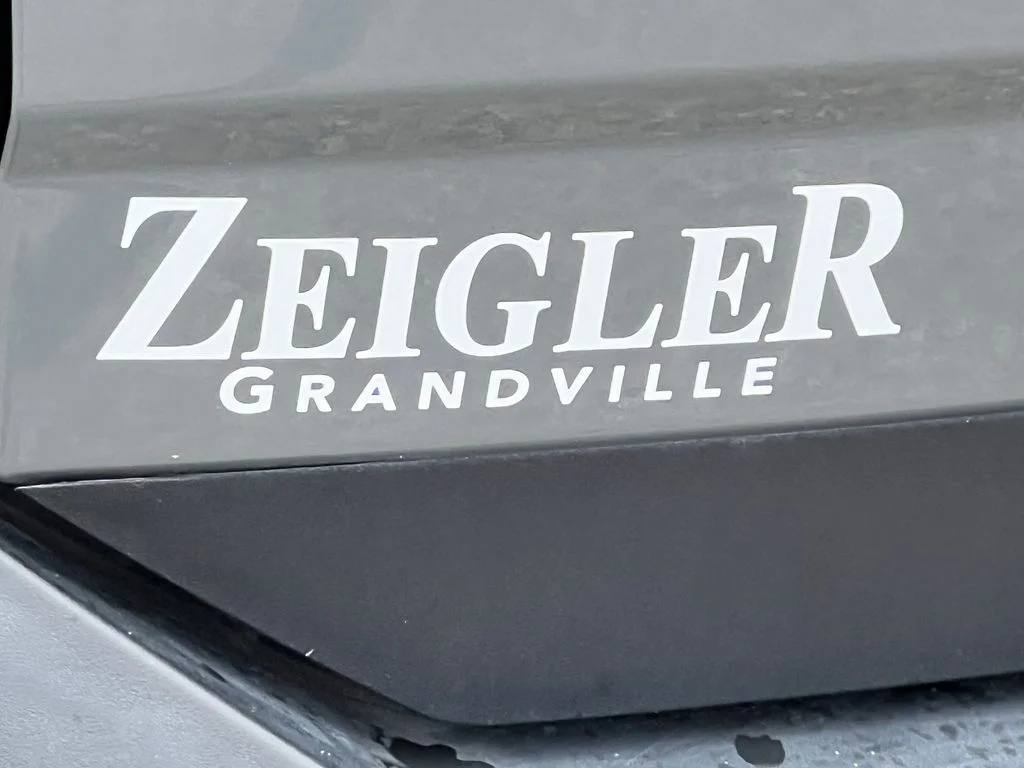 Used 2024 Gray Hyundai SEL image 35