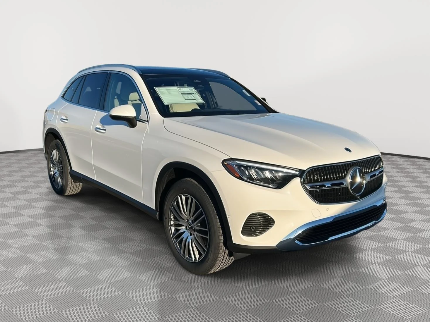 New 2026 Polar White Mercedes-Benz GLC 300 image 1