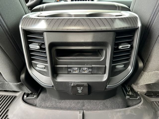 New 2026 Diamond Black Crystal Pearl-Coat Exterior Paint RAM Big Horn/Lone Star image 11