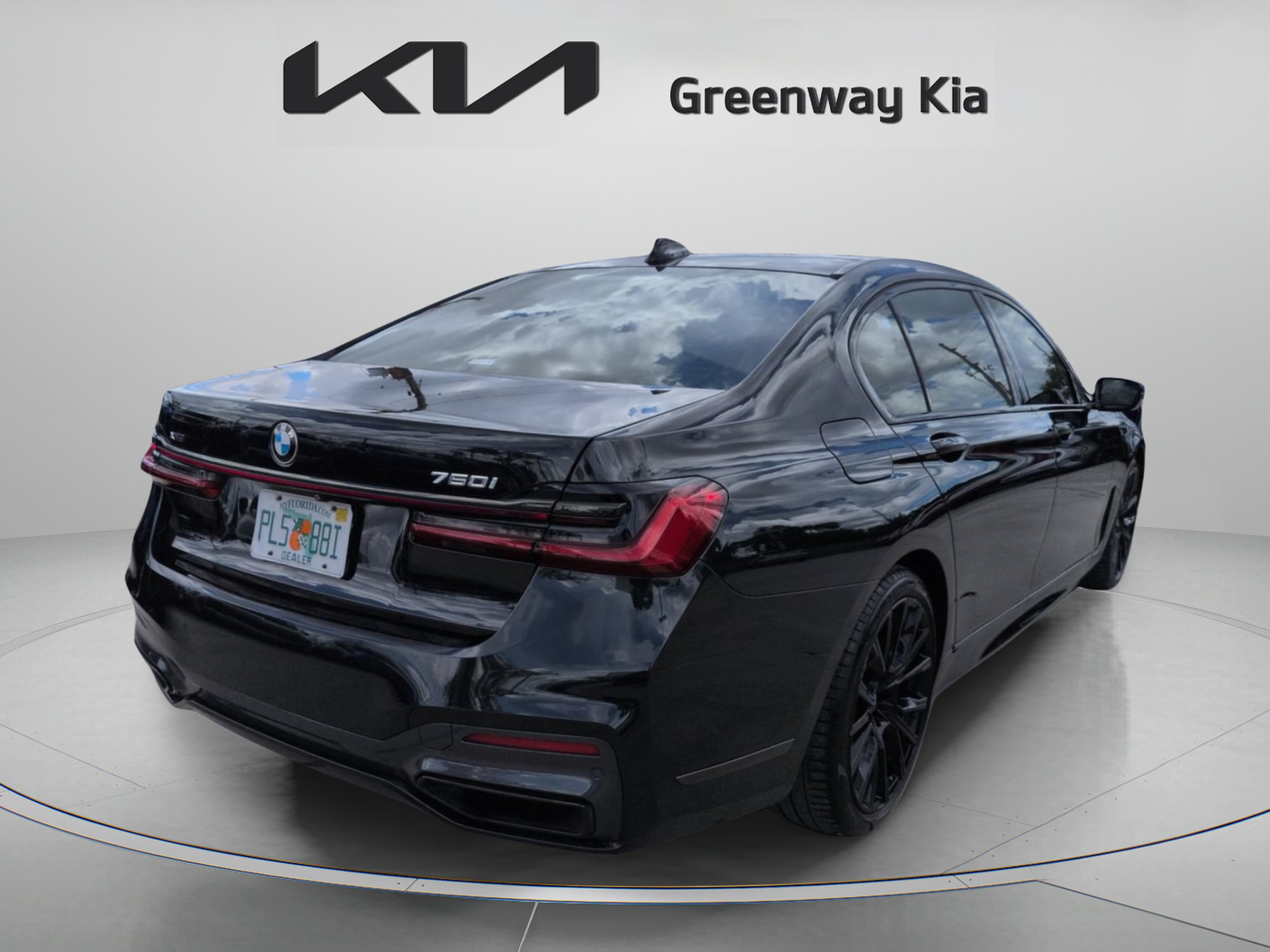 Used 2021 Black Sapphire Metallic BMW 750i xDrive image 8