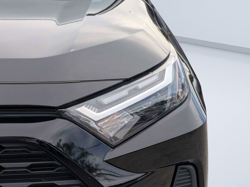 Used 2022 Black Toyota XLE image 12