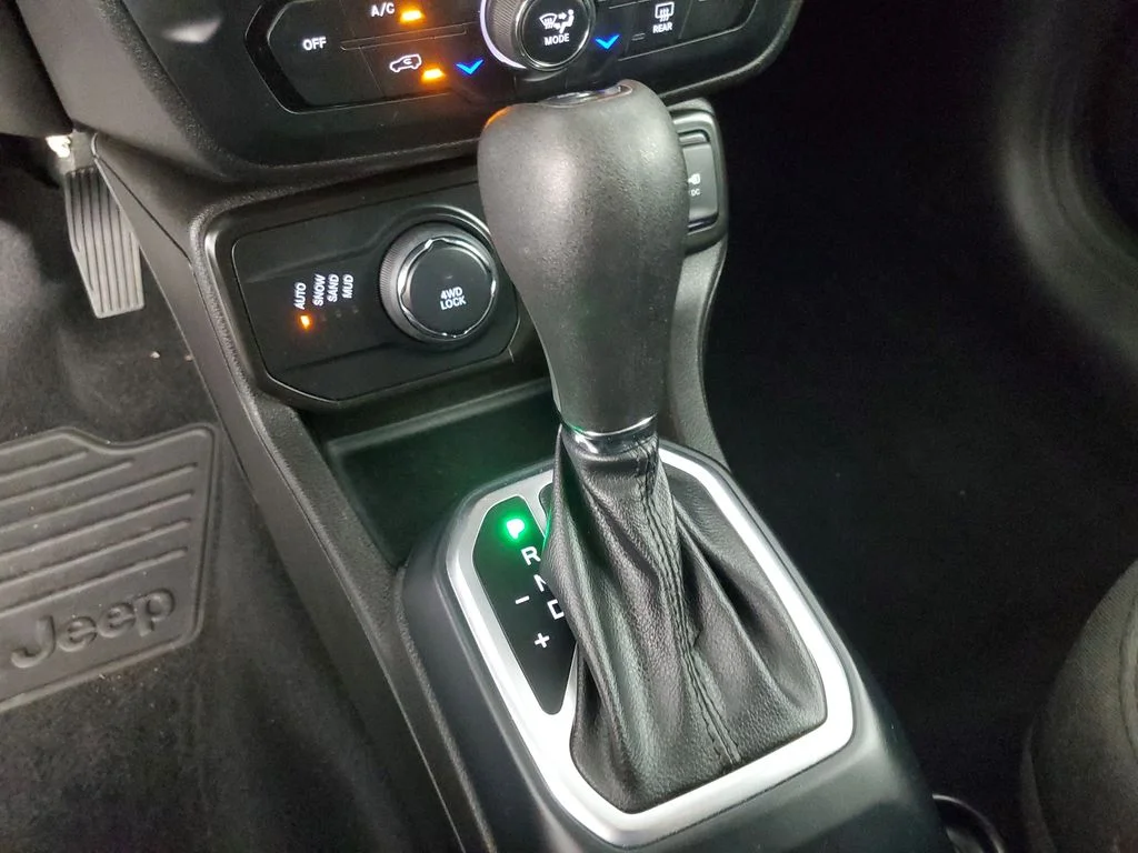 Used 2021 Black Jeep Sport image 17