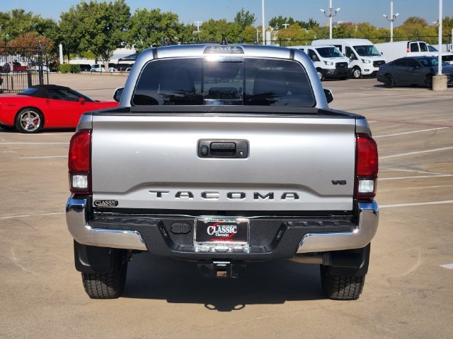 Used 2022 Silver Toyota SR5 image 13
