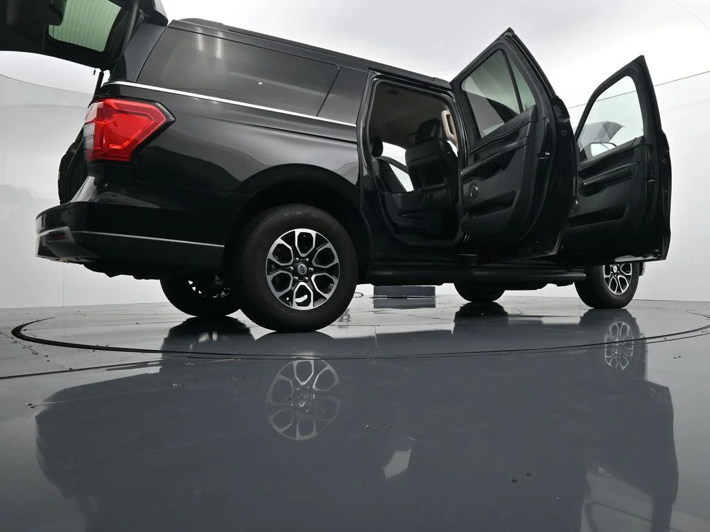 Used 2024 Black Ford XLT image 29