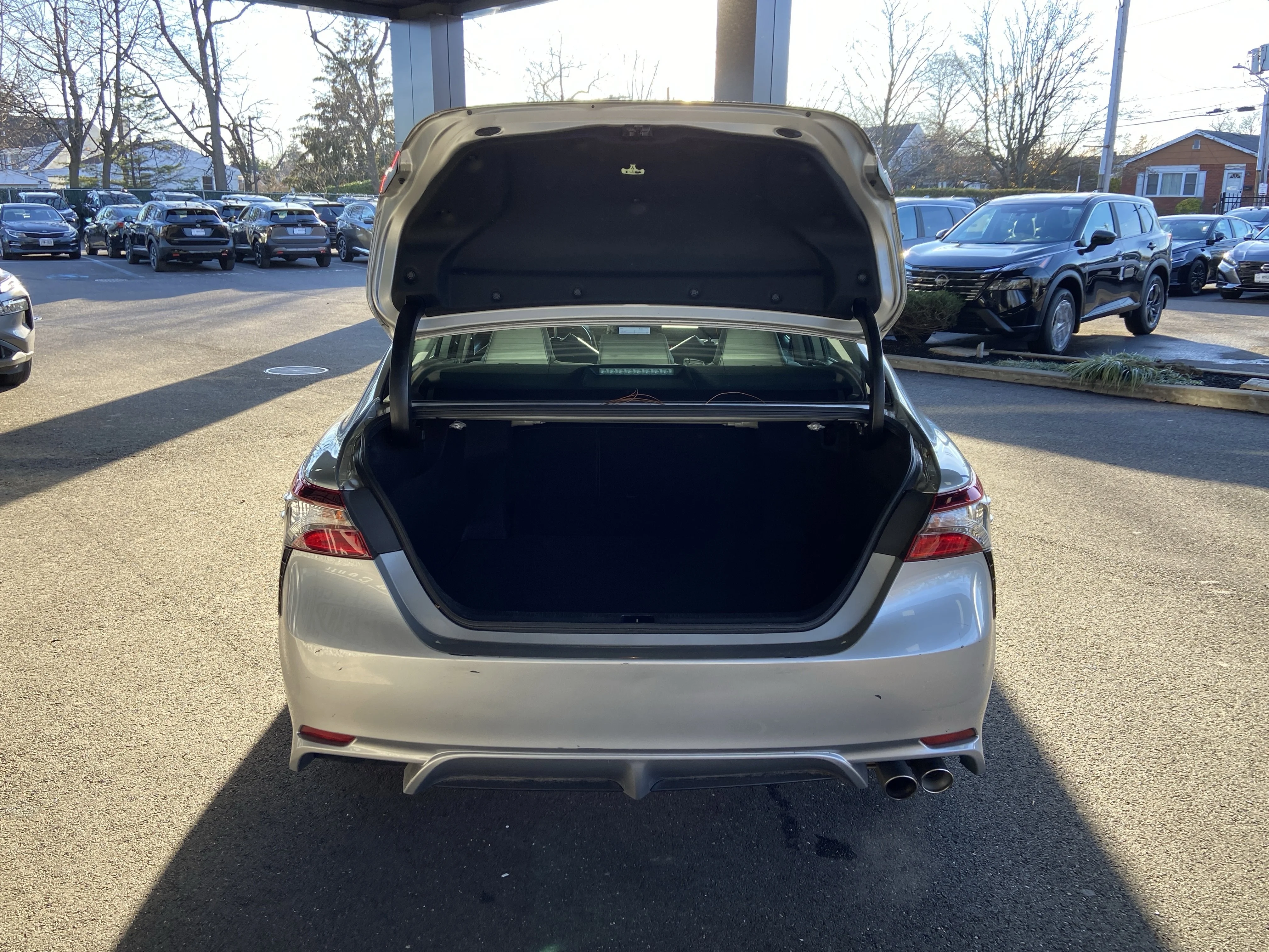 2022 Toyota Camry SE - Photo 31