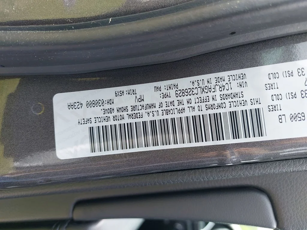 Used 2020 Gray Jeep Laredo E image 32