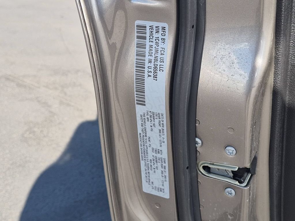 Used 2020 Light Brownstone Pearlcoat Jeep Latitude Plus image 31