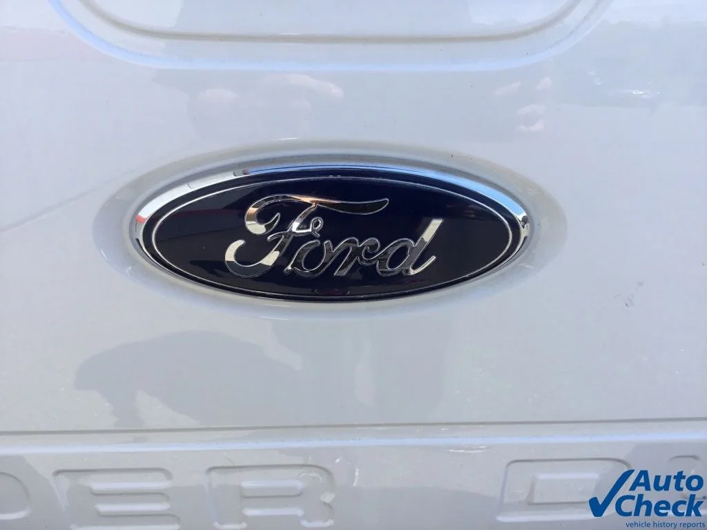 Used 2014 White Ford XL image 18