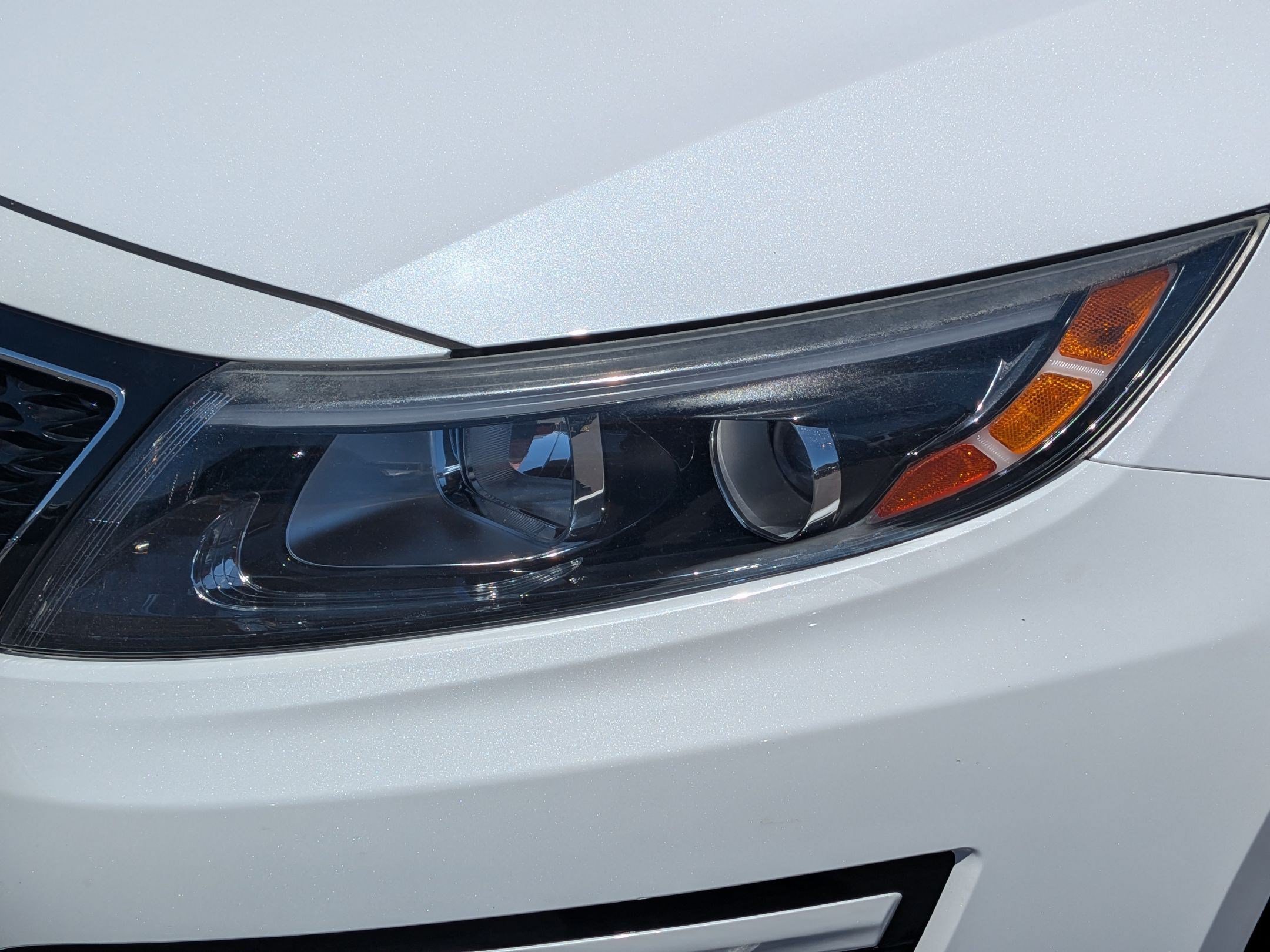 Used 2014 Snow White Pearl Kia EX image 10
