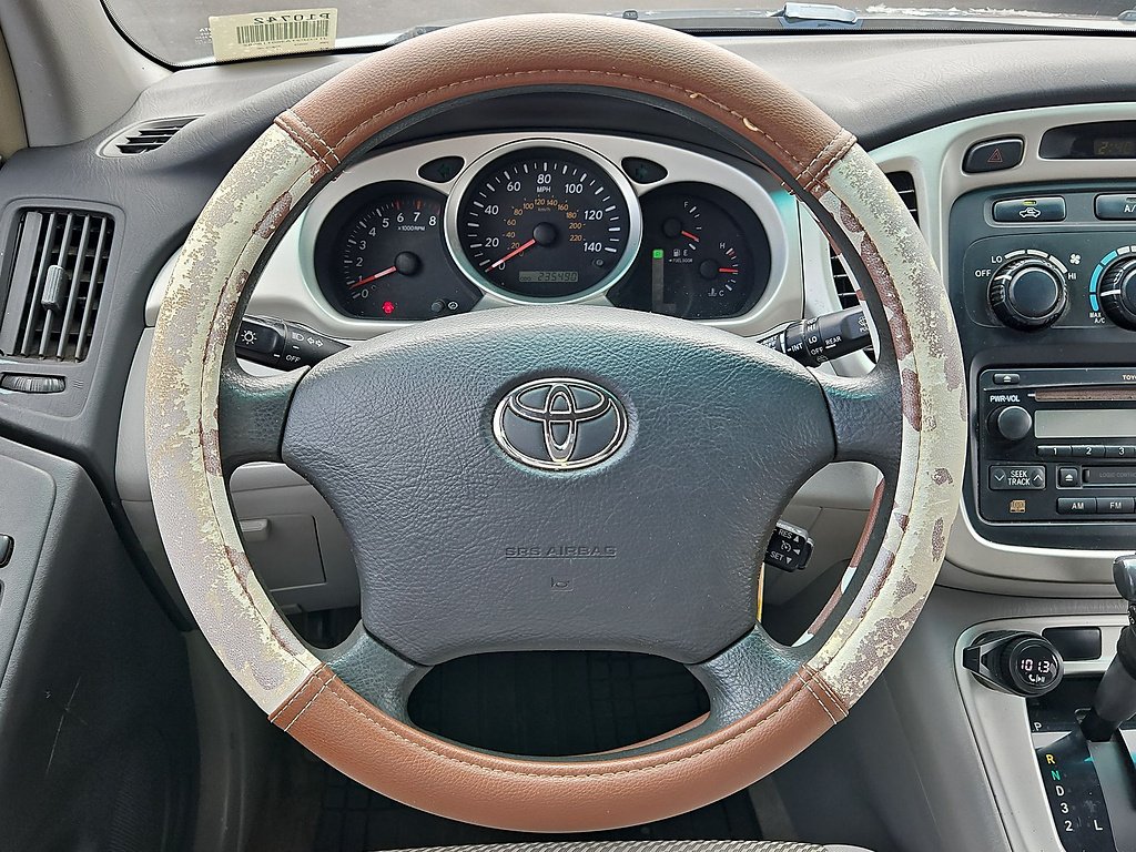 Used 2006 Blue Toyota Sport image 18