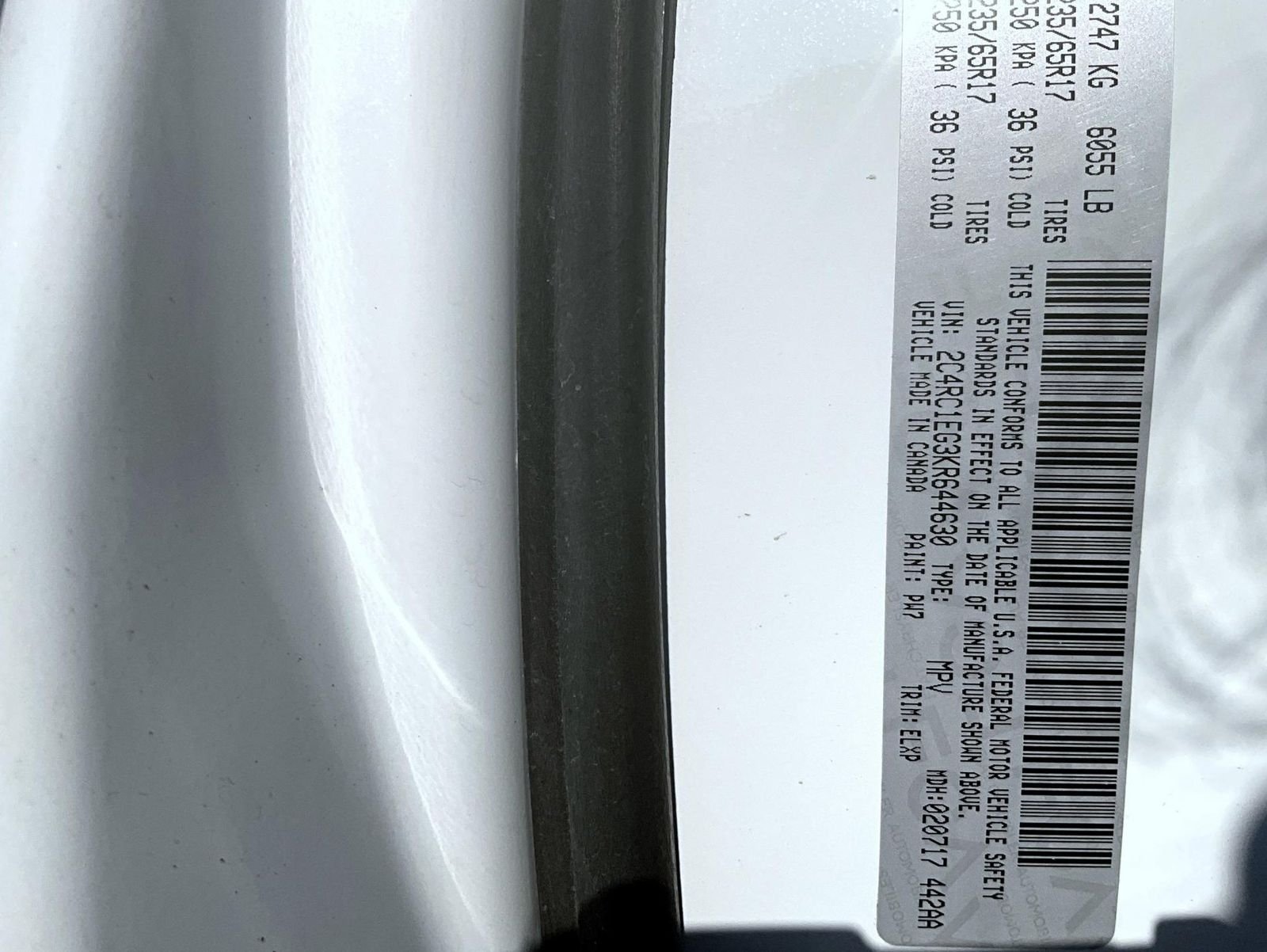 Used 2019 White Chrysler Touring L Plus image 29
