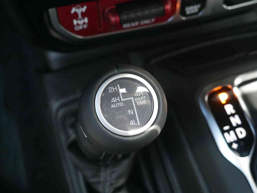 New 2026 Goldilocks Exterior Paint Jeep  image 29