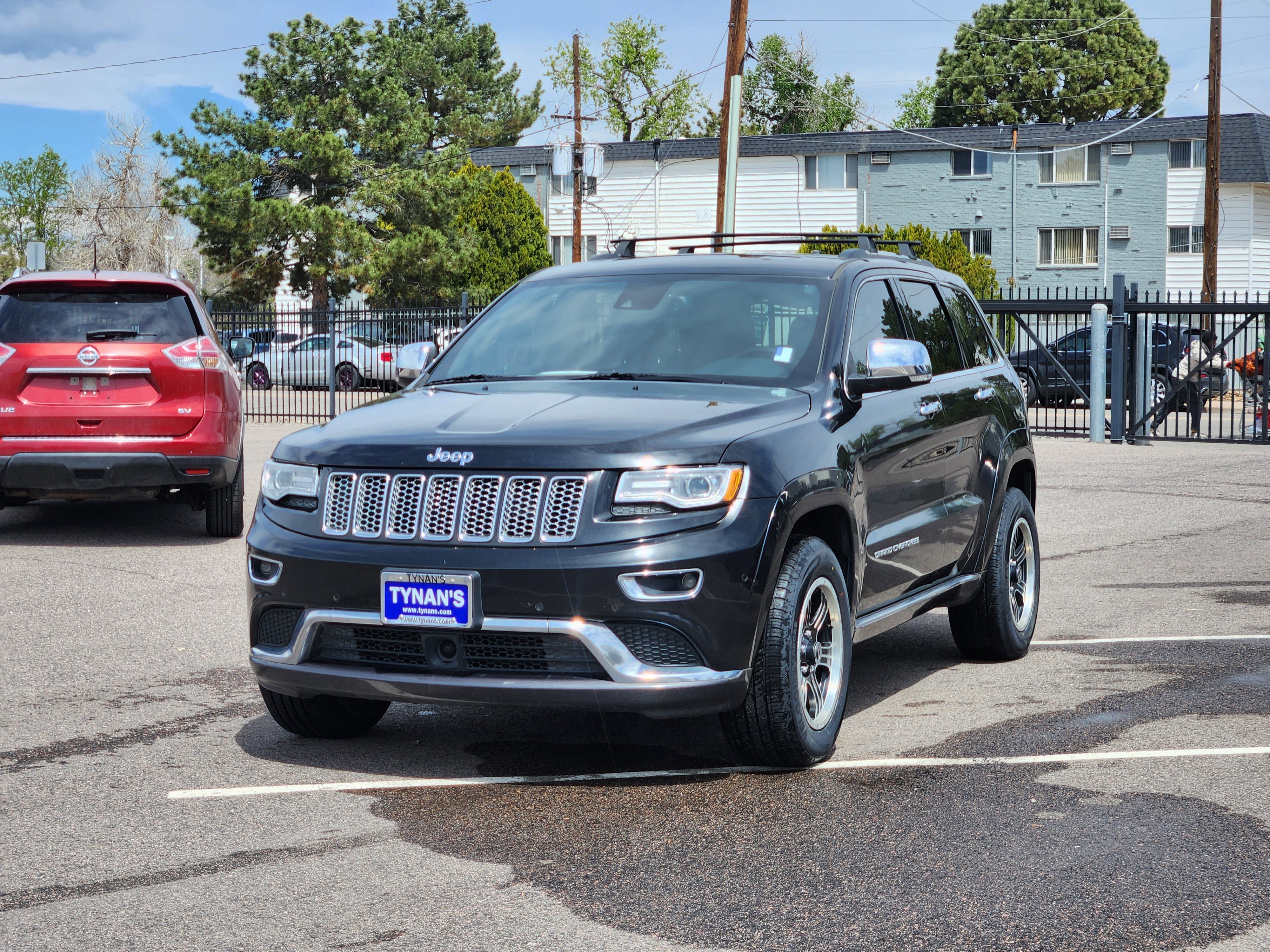 Used 2015 Black Jeep Summit image 3
