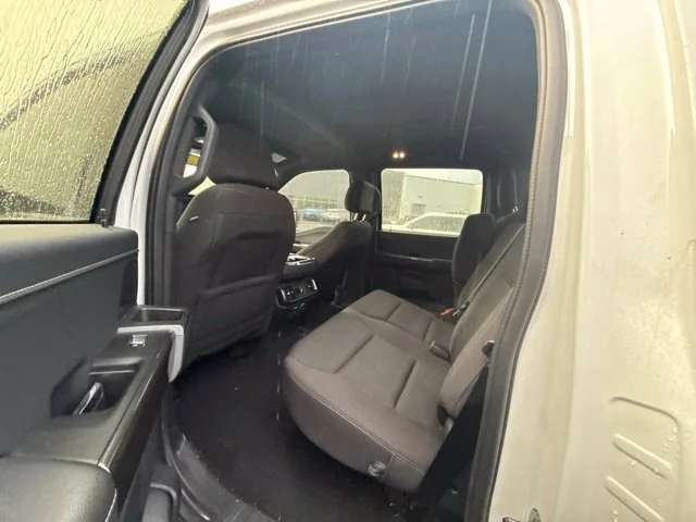 Used 2023 Oxford White Ford XLT image 7