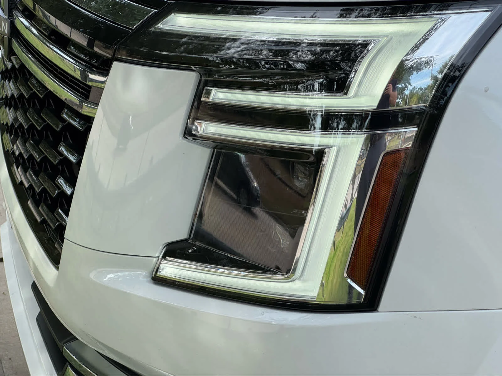 Used 2025 Aspen White Tricoat Nissan SL image 9