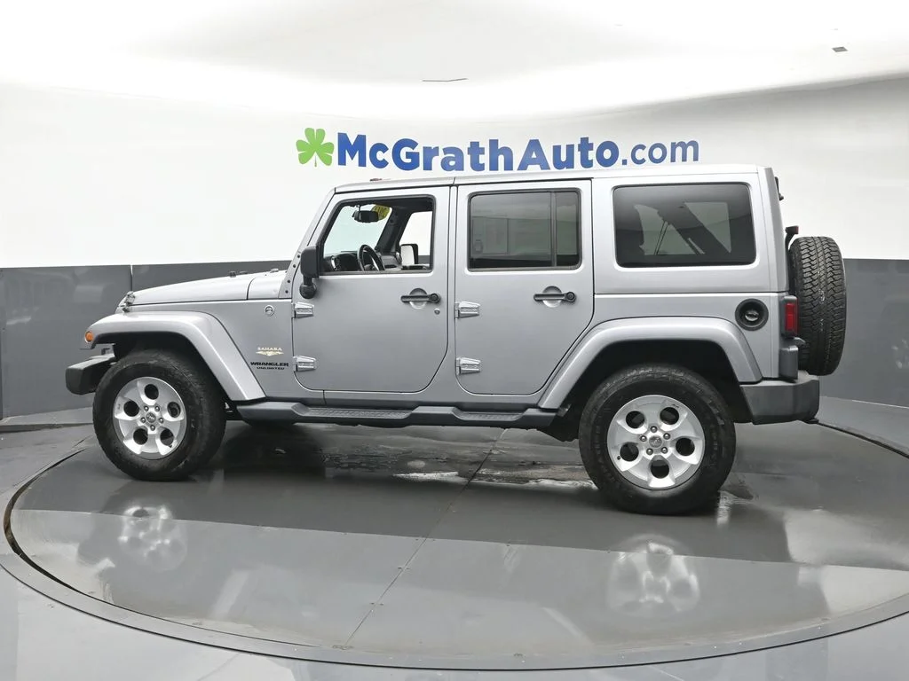 Used 2014 Gray Jeep Unlimited Sahara image 23