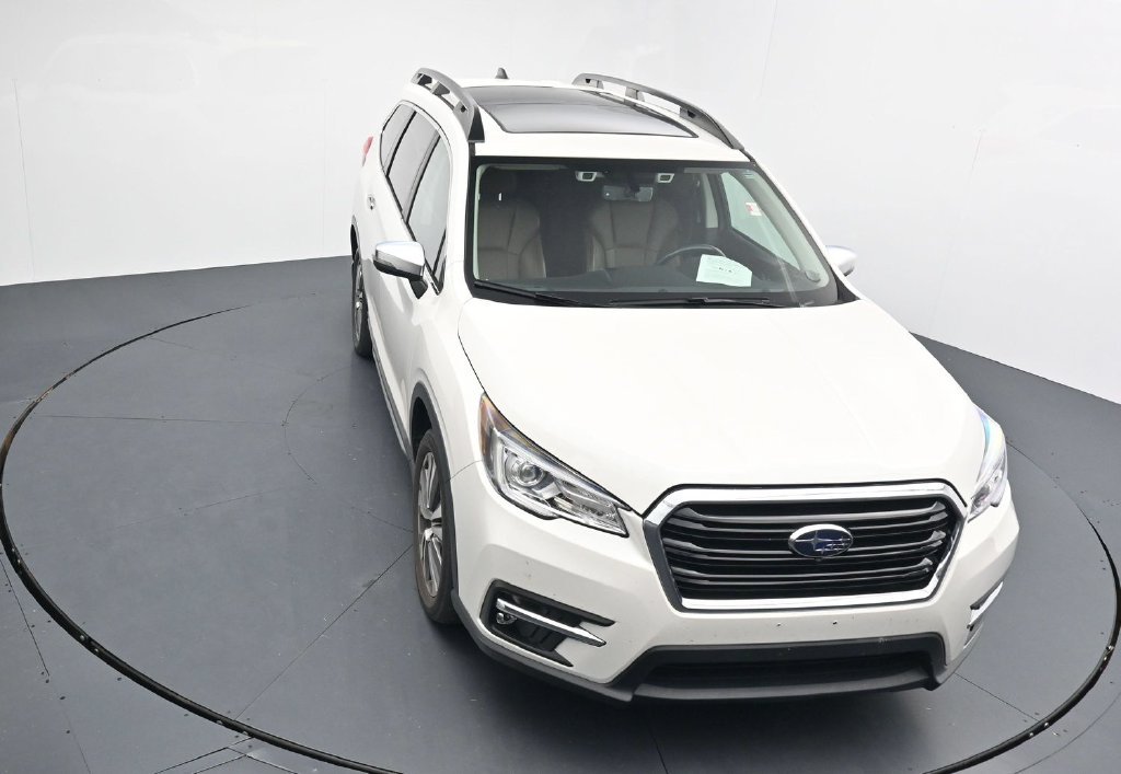 Used 2022 White Subaru Touring image 10
