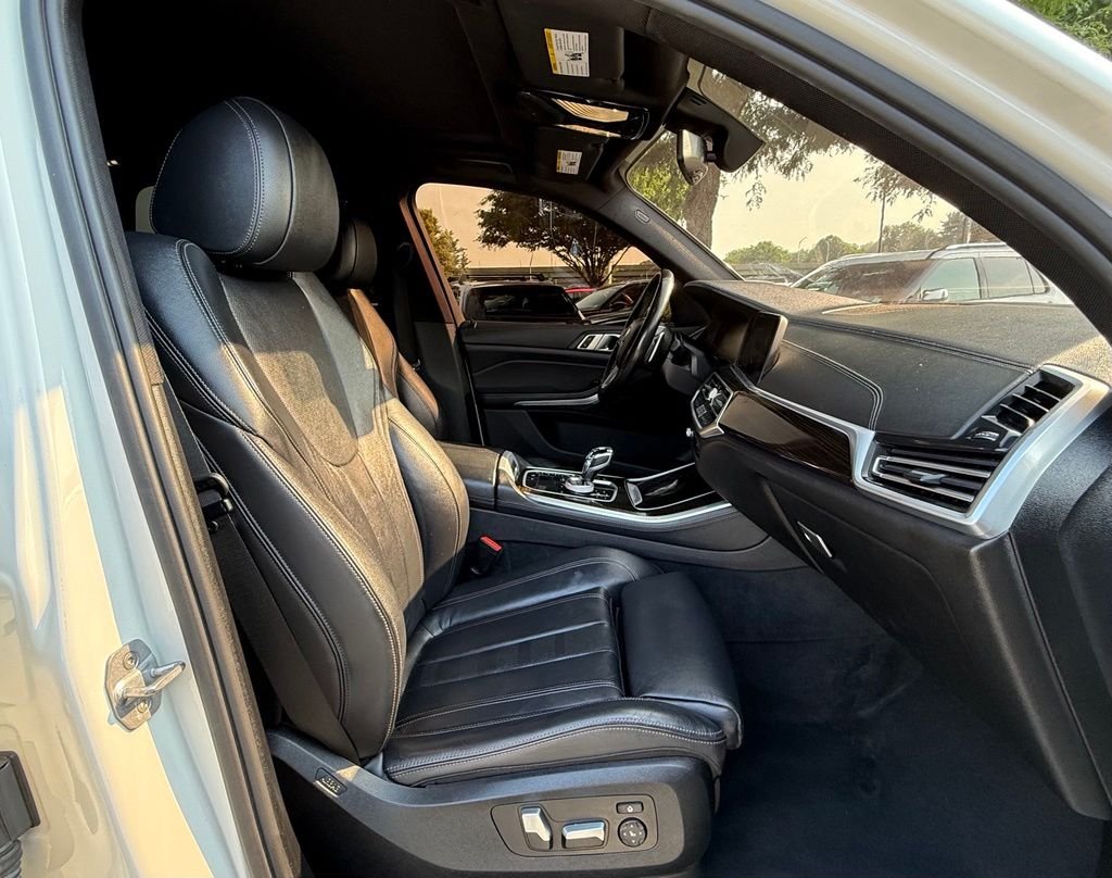 Used 2020 White BMW xDrive40i image 37