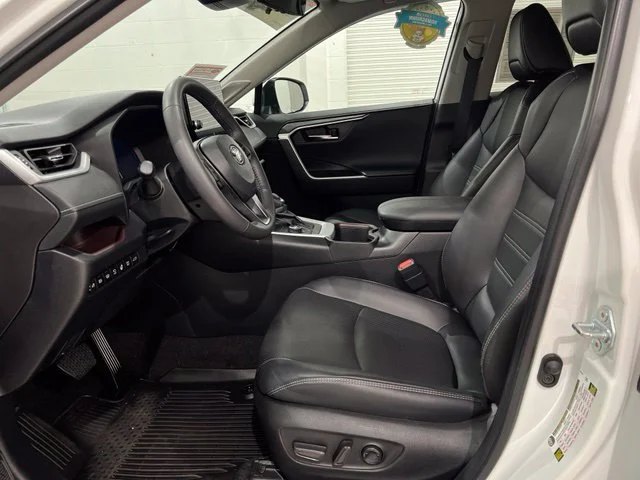 Certified Used 2024 Pearl Toyota Limited image 9