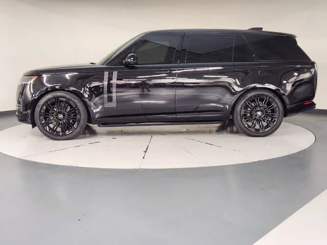 Used 2025 Santorini Black Metallic Land Rover Autobiography image 9