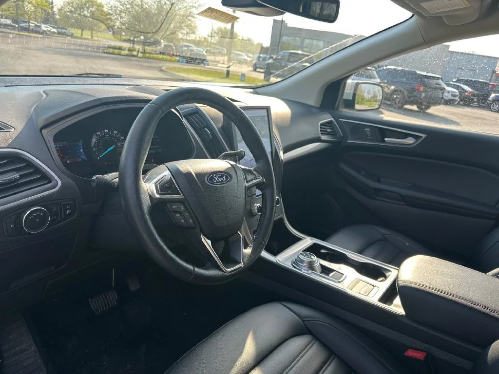 Used 2023 White Ford SEL image 14