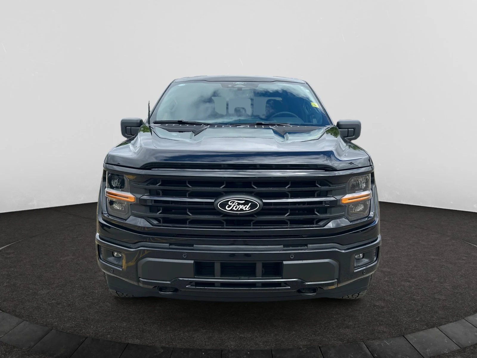 New 2026 Agate Black Metallic Ford XLT image 8