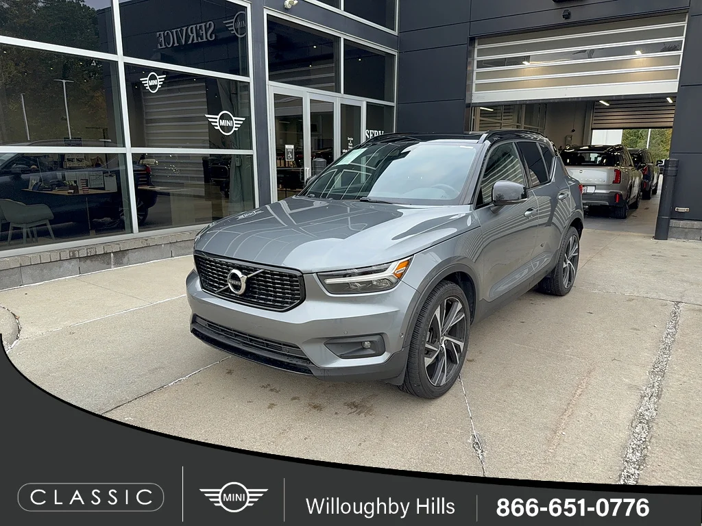 Used 2019 Osmium Grey Metallic/Black Contrast Volvo T5 R-Design image 1