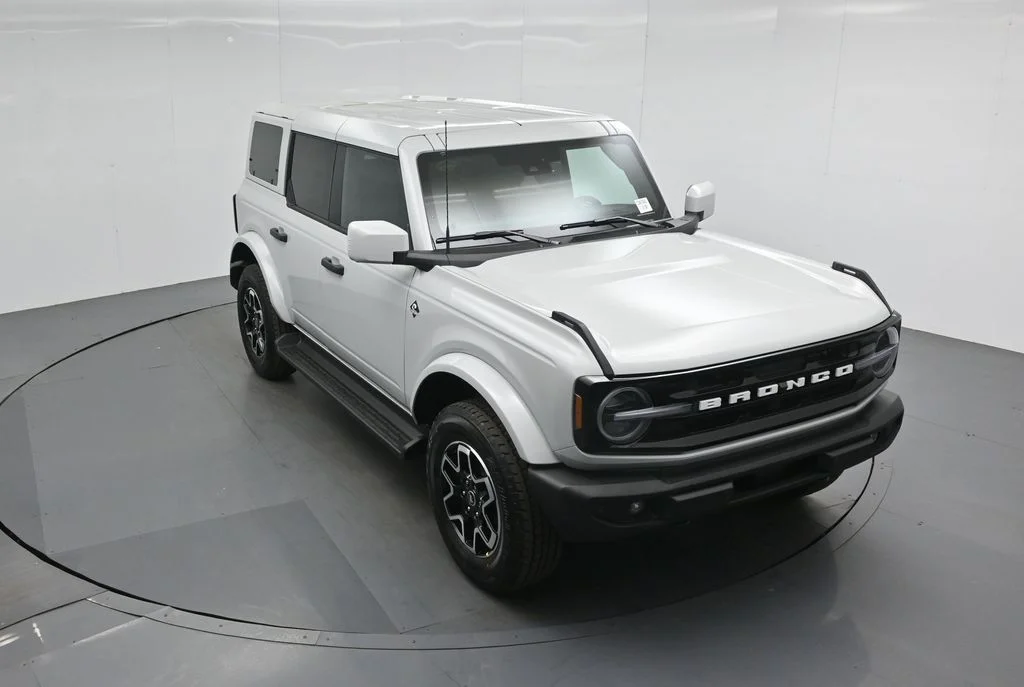New 2026 Avalanche Gray Ford Outer Banks image 37