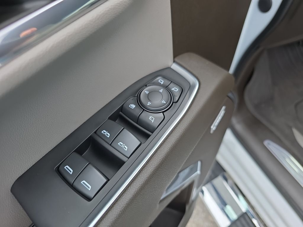 2023 GMC Sierra 1500 SLT - Photo 17