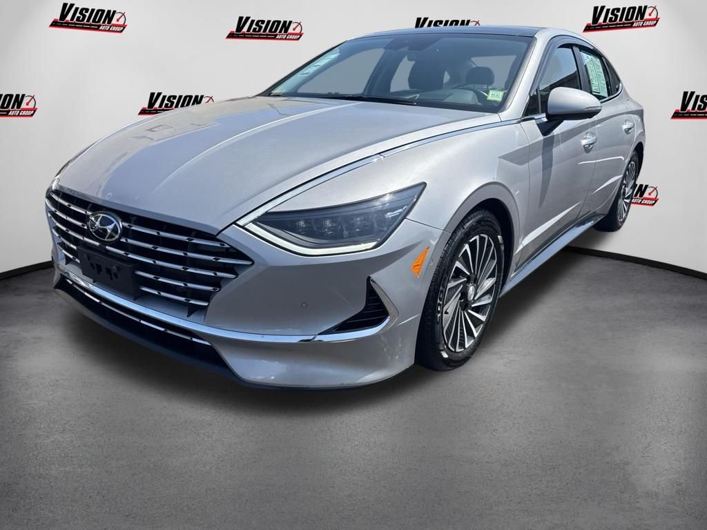 Used 2023 Silver Hyundai Limited image 1