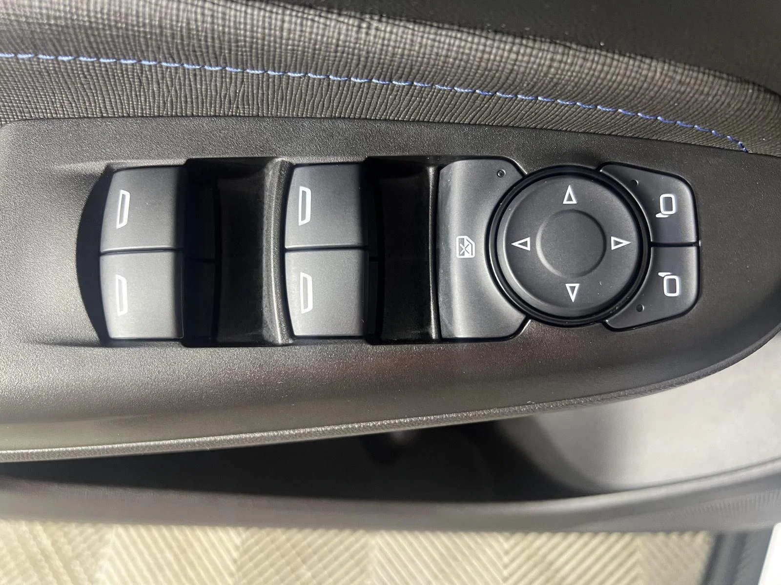 Used 2024 Summit White Buick Sport Touring image 16