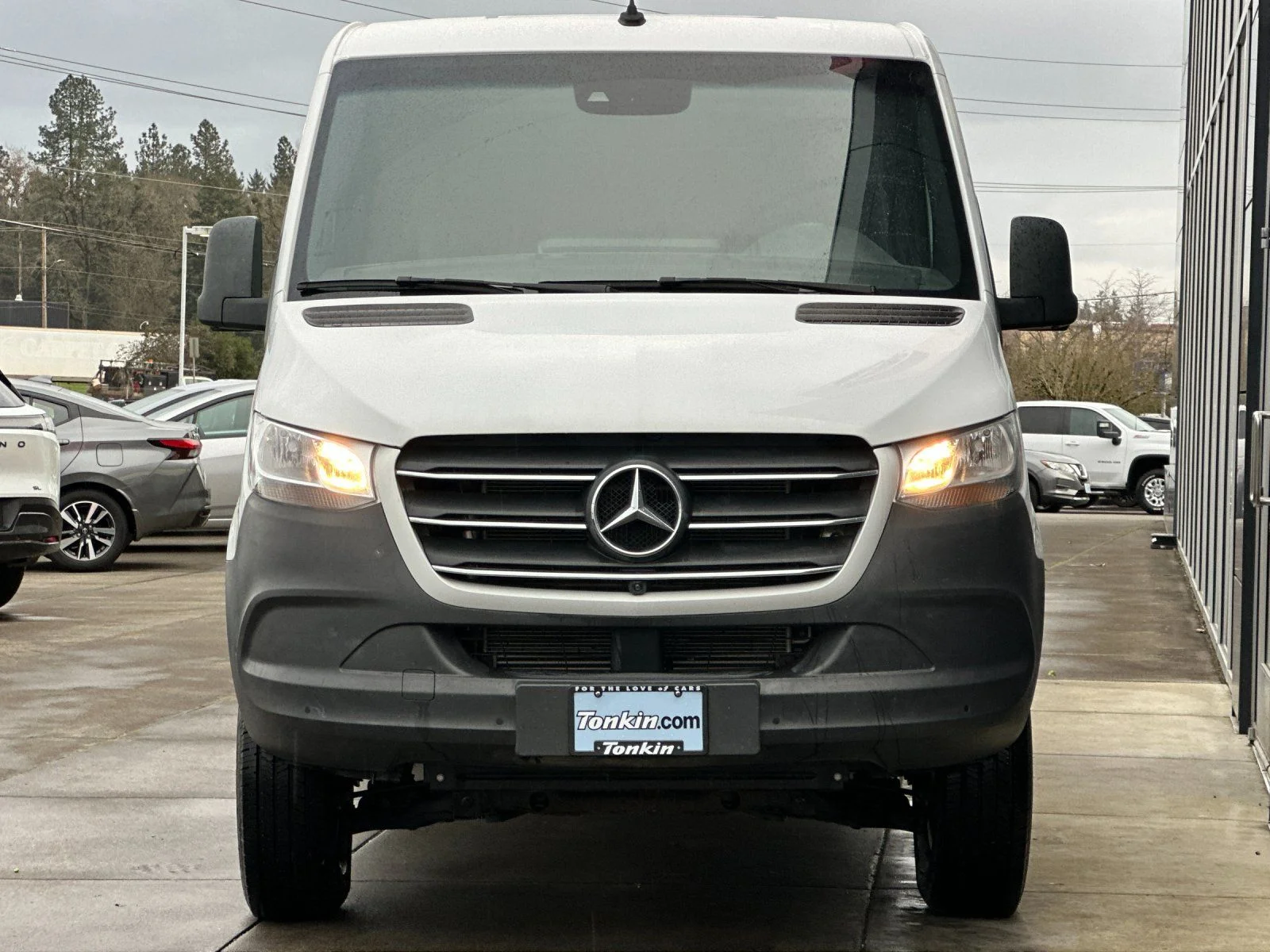 Used 2020 Arctic White Mercedes-Benz Cargo 144 WB image 8