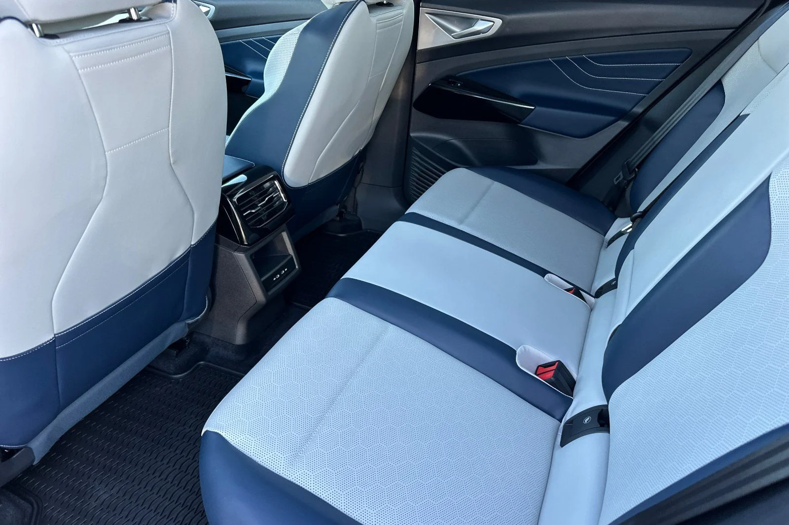 New 2026 Gray Volkswagen Pro S image 10