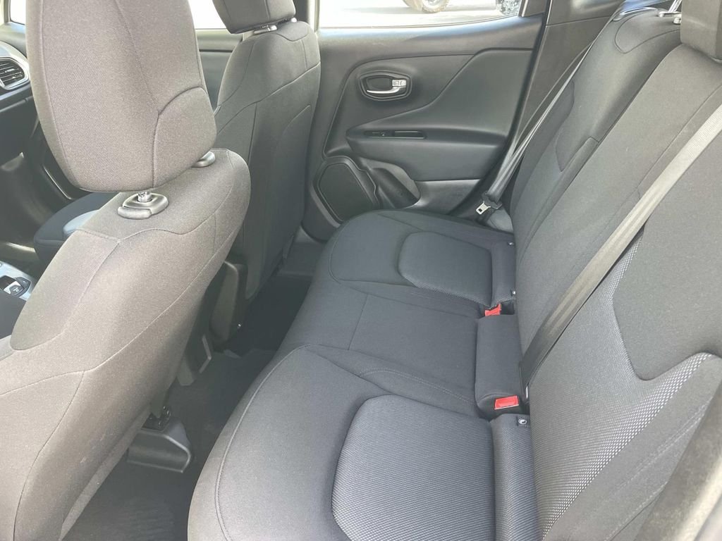 Used 2022 White Jeep Sport image 28