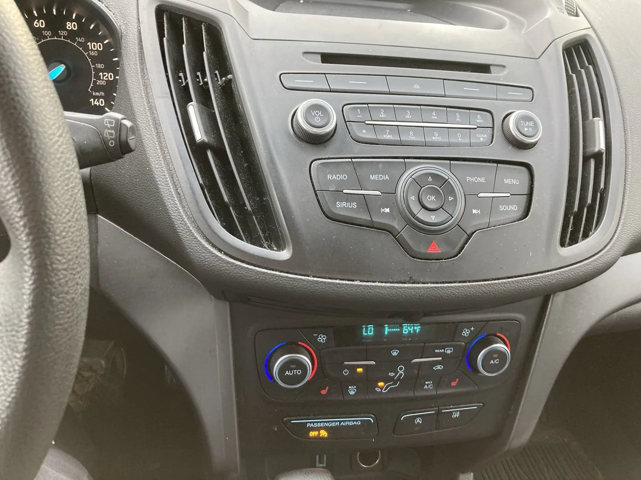 Used 2018  Ford SE image 12