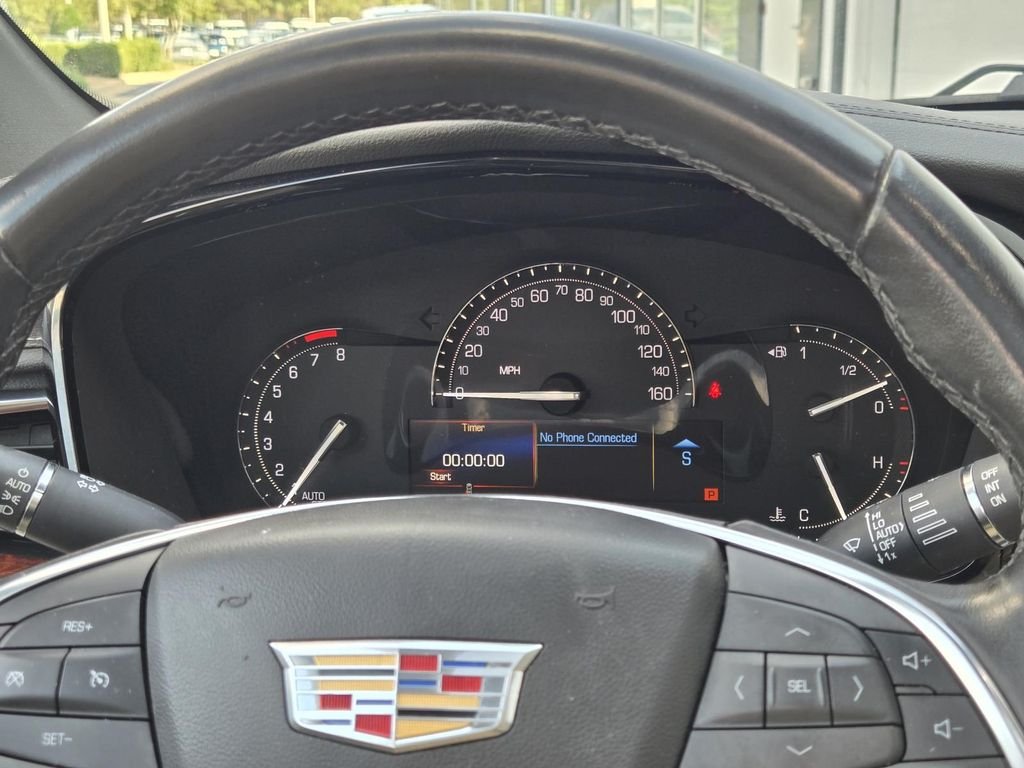 Used 2018 White Cadillac Luxury image 27
