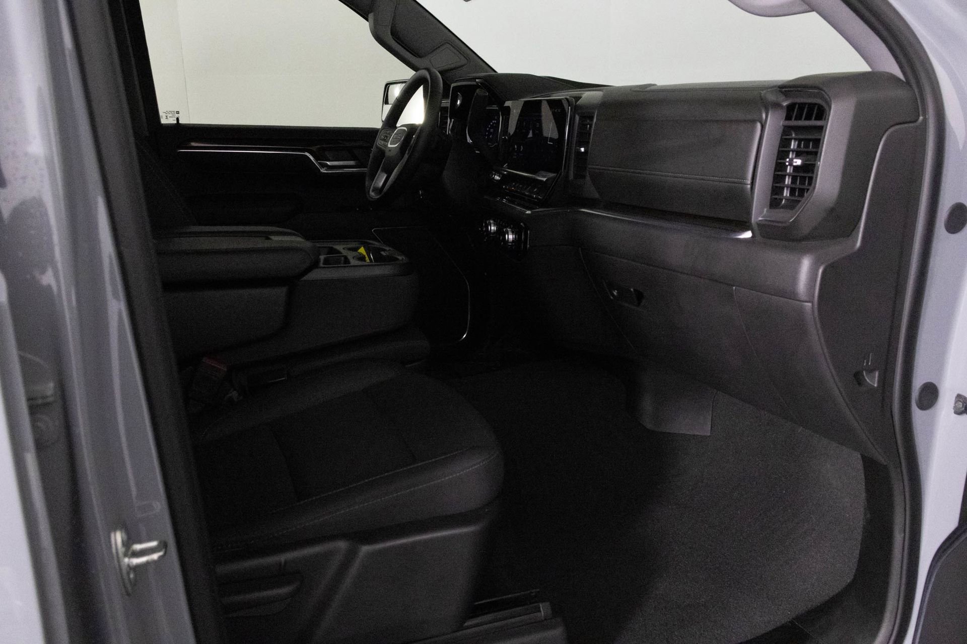 2024 GMC SIERRA - Image 36