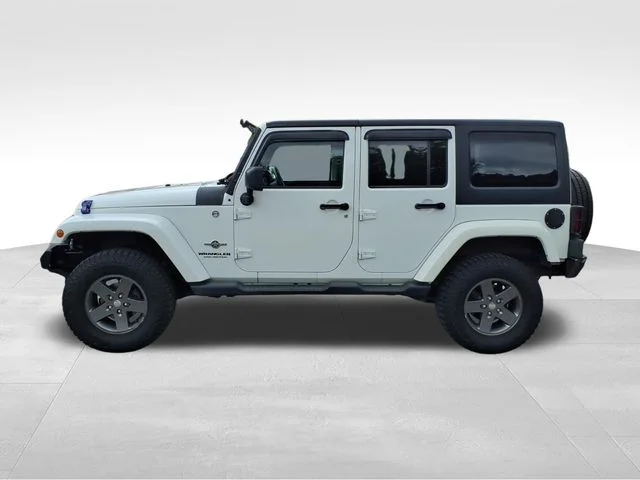 Used 2015 White Jeep Unlimited Sport image 7