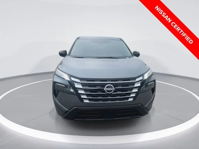 Used 2025 Gray Nissan S image 3