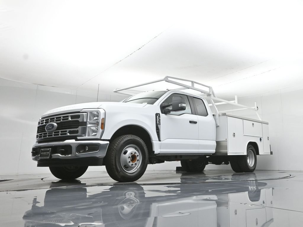 New 2026 Oxford White Ford XL image 49