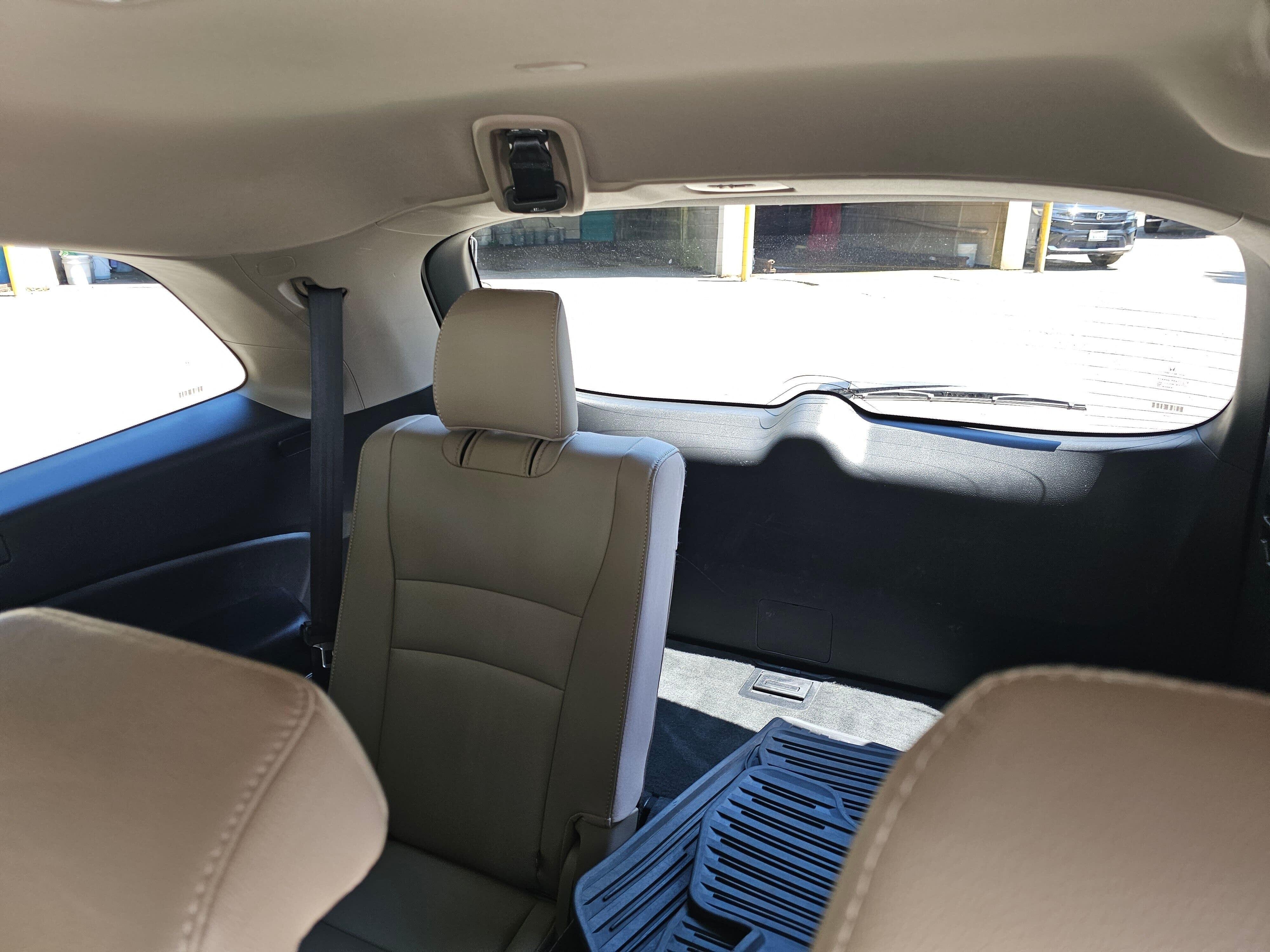Used 2019 White Diamond Pearl Honda EX-L image 22