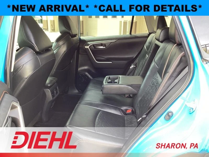 Used 2019 Blue Toyota Adventure image 16