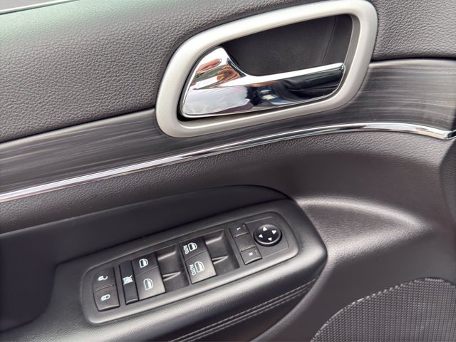 Used 2021 Slate Blue Pearlcoat Jeep Limited image 12
