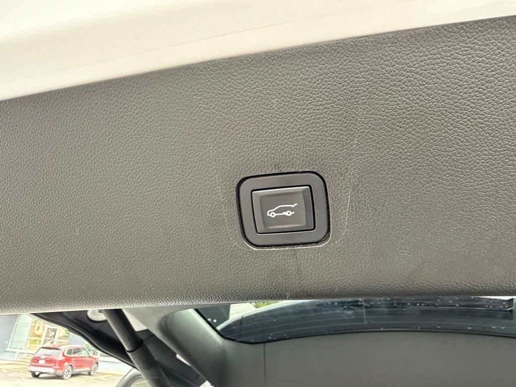 Used 2018 Beige Chevrolet LT image 16