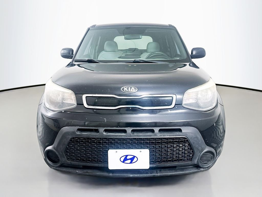 Used 2015 Black Kia Plus image 2
