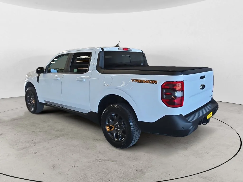 Used 2024 White Ford Lariat image 11