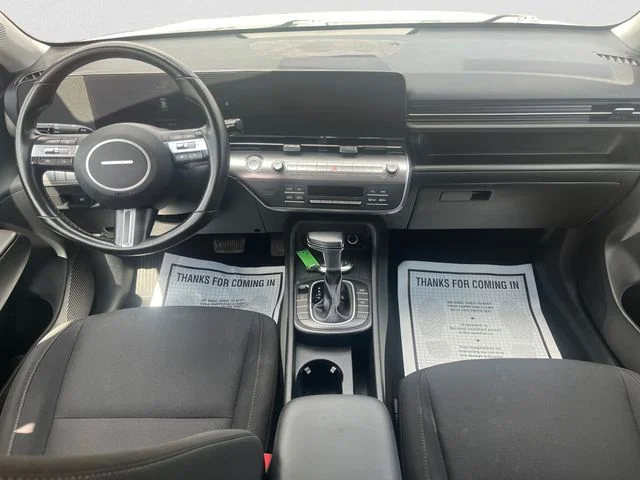 Used 2024 White Hyundai SEL image 10