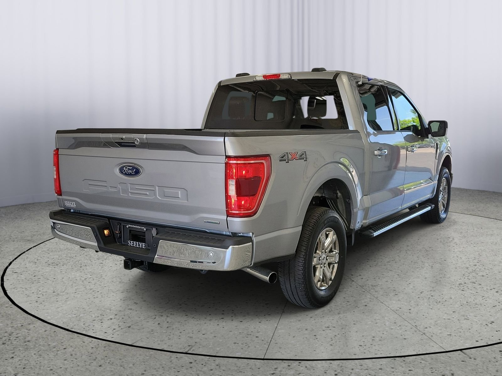 Used 2023 Silver Ford XLT image 4